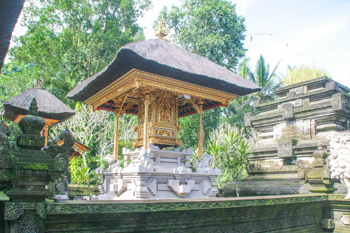 Tirta Empul Tampaksiring | Bali | Indonesië Kleine tempels bij Tirta Empul Tampaksiring